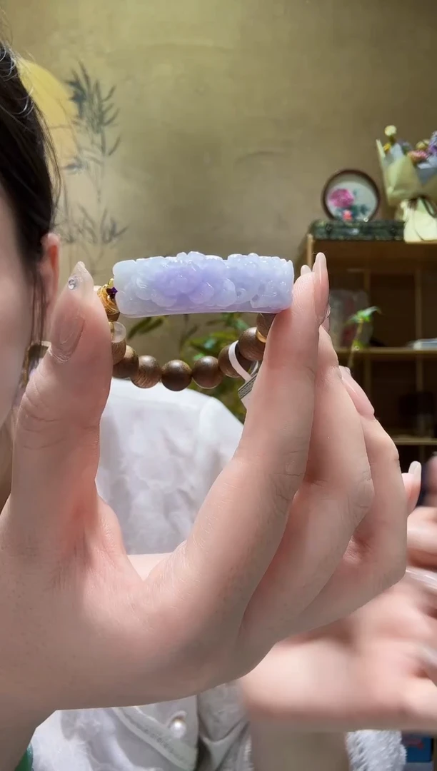 颈饰未镶嵌翡翠手牌