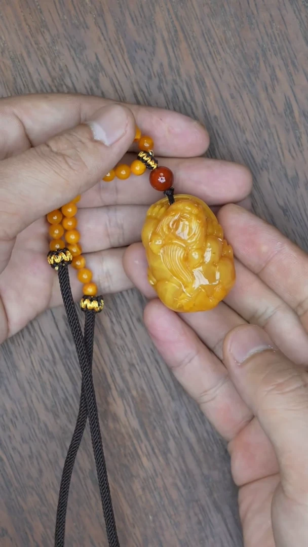 【闪购商品】琥珀裸石未镶嵌老蜡貔貅吊坠多样性发其一