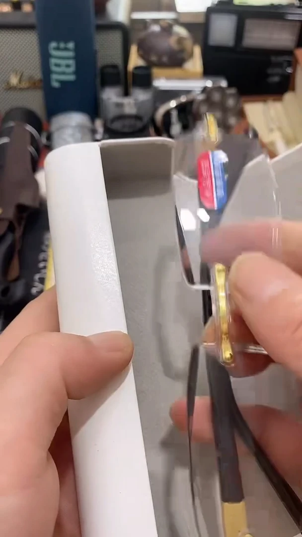 瓷片闪购商品 如图所示