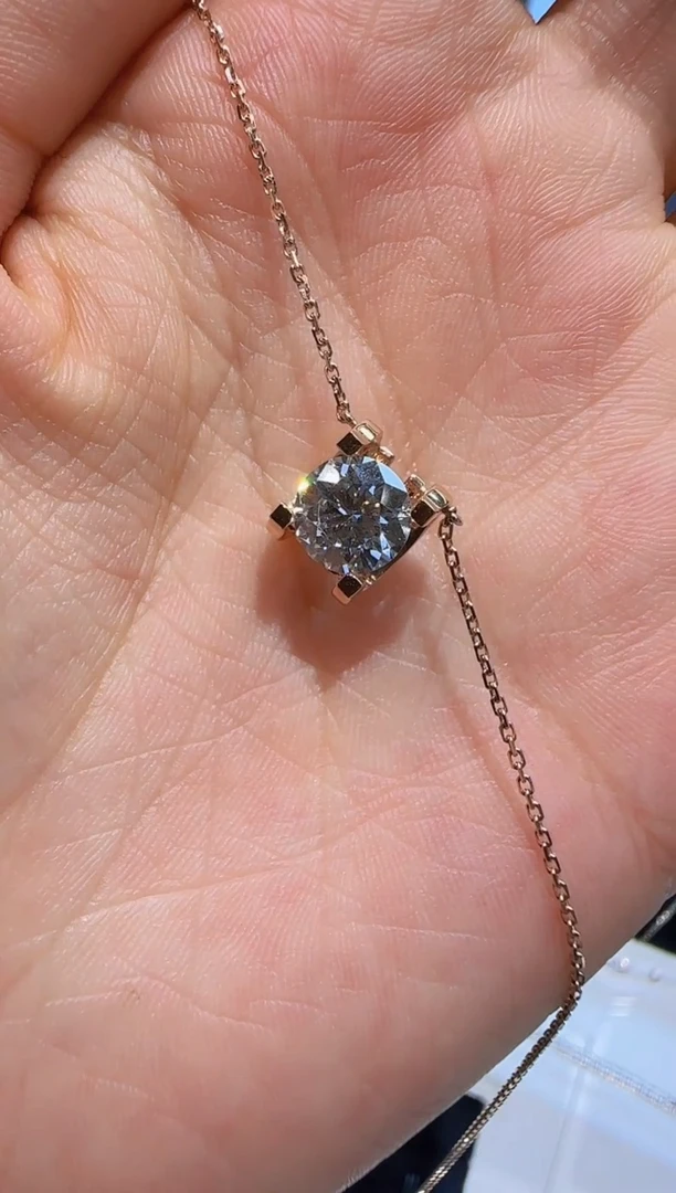 【闪购商品】18K金镶嵌实验室培育钻石1.4CT牛头项链