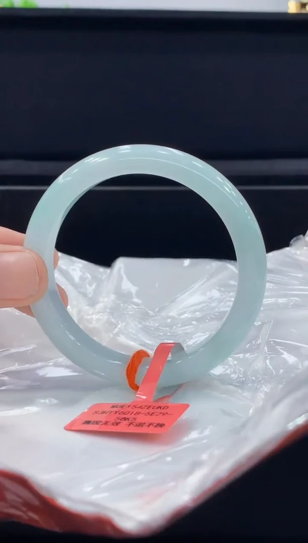 未镶嵌手镯翡翠翡翠手镯