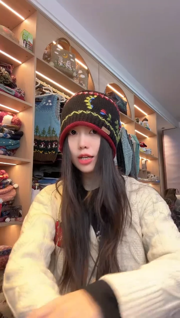 羊毛美利奴黑色卷边帽