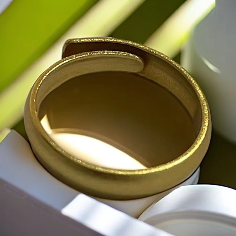 臻选戒指 经典百搭设计金色戒指HL314