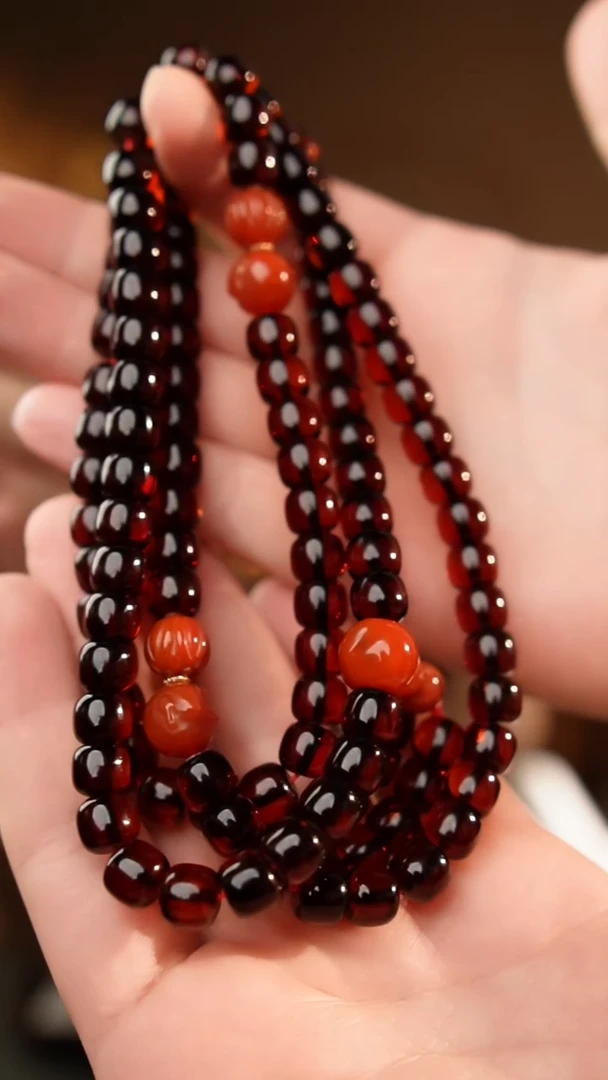 琥珀颈饰未镶嵌8+108血珀老型设计款