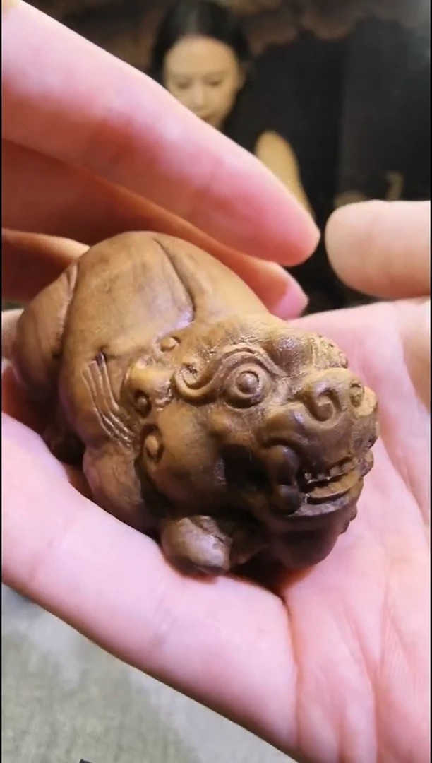 金丝         楠貔貅