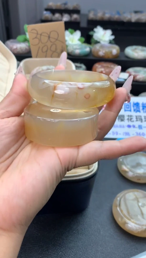 未镶嵌手镯石英质玉（56-57圈口）赠送镯心