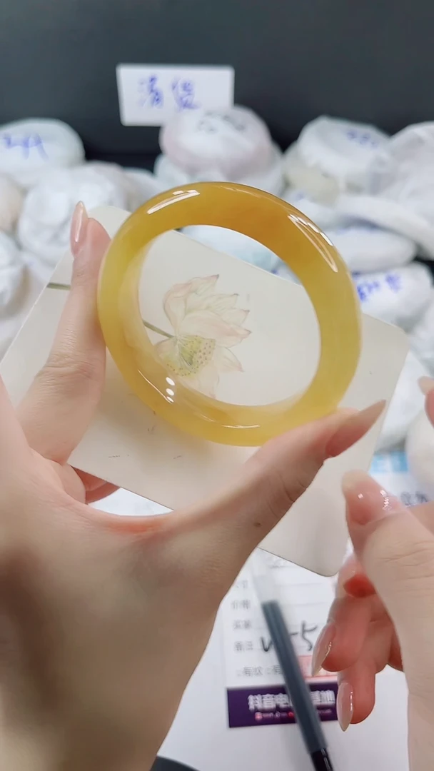 未镶嵌手镯石英质玉多样性发货V55
