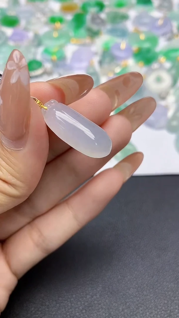 颈饰18K金镶嵌翡翠a货假一赔三支持复检百元上9元证书费自理