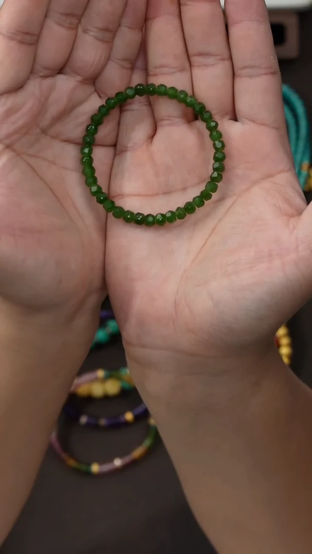 未镶嵌手串和田玉顾****u和田玉手串