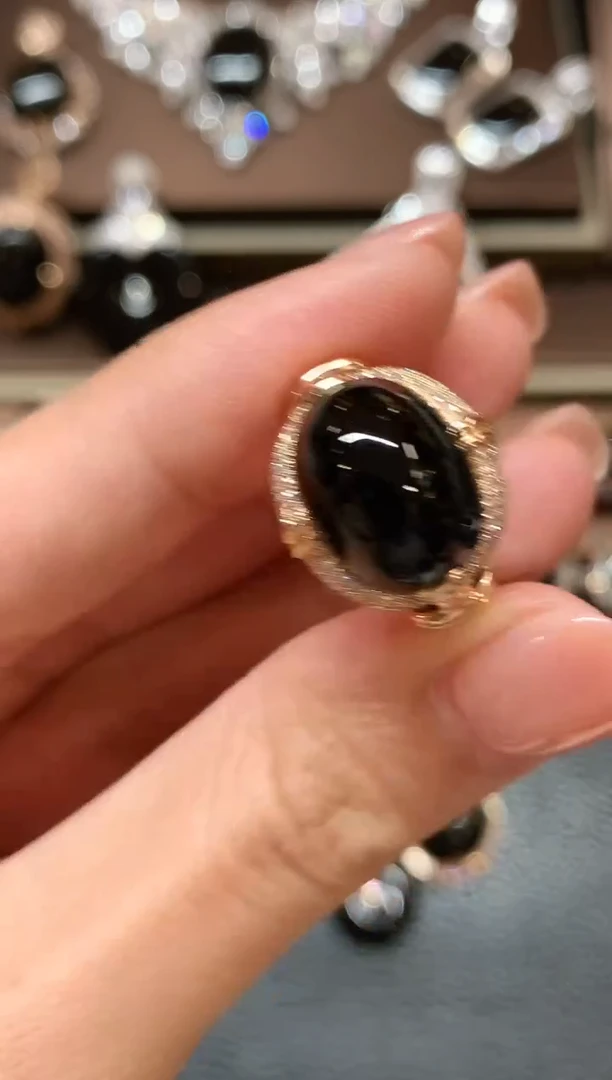 18K金镶嵌戒指翡翠a289