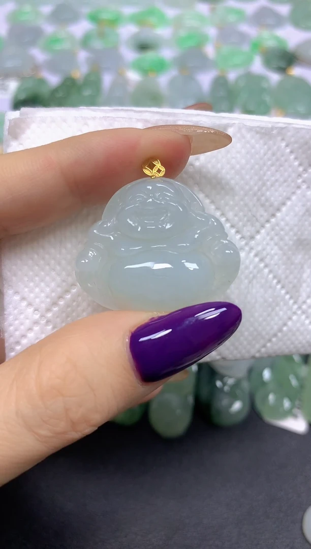 颈饰18K金镶嵌翡翠