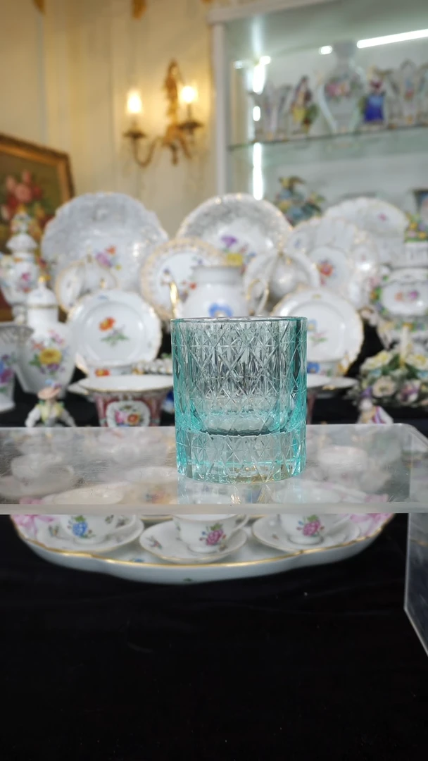 骨瓷婷婷中古器物如图所示106