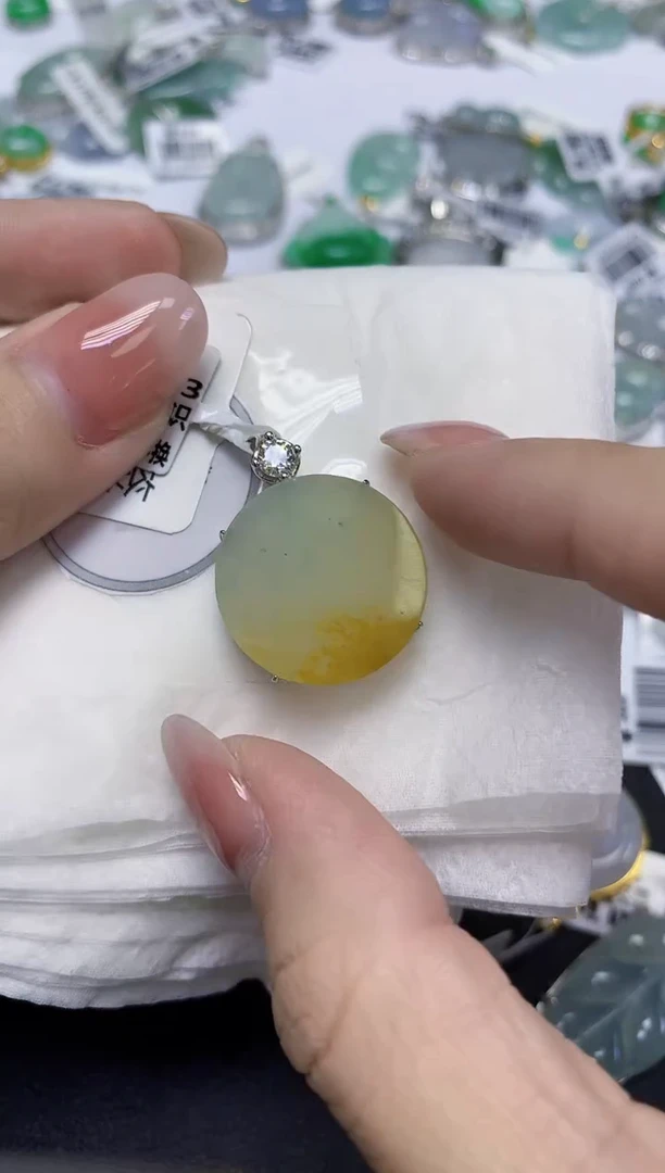 颈饰未镶嵌翡翠天然缅甸翡翠A货多样性发一件