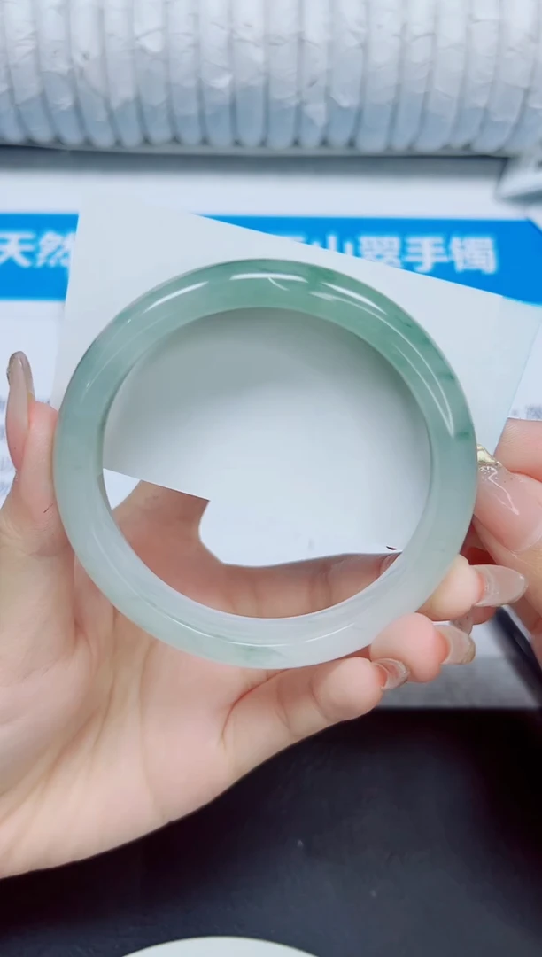 石英质玉手镯未镶嵌58/64