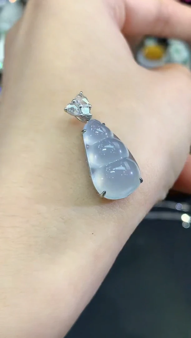 吊坠(不含链)18K金镶嵌翡翠B40