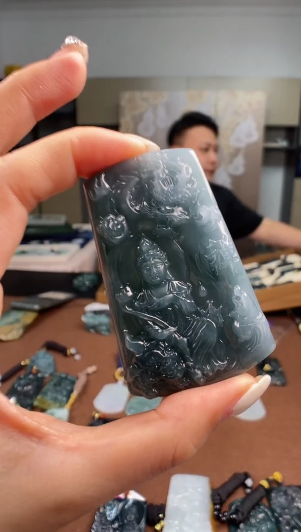 颈饰未镶嵌翡翠多样性发其一