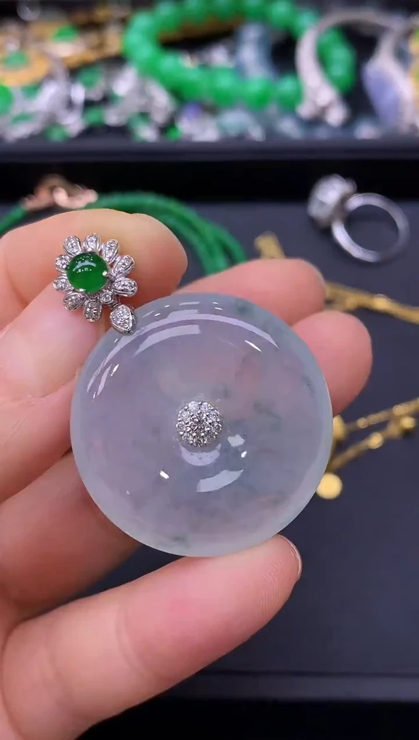 颈饰18K金镶嵌翡翠475-中国好珍宝