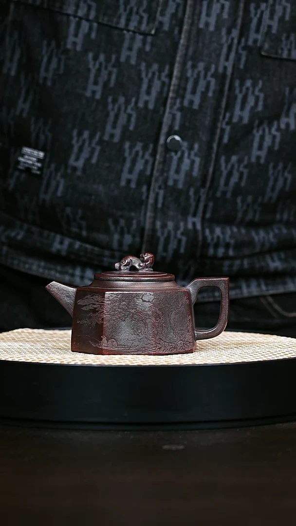 紫砂茶宠铁血红砂八方瑞兽紫砂壶