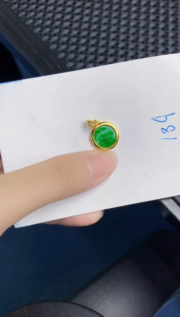 翡翠未镶嵌颈饰天然翡翠緬甸A貨