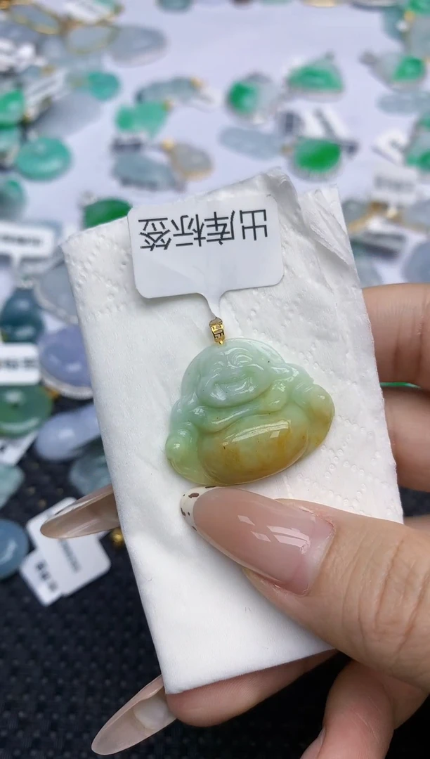 翡翠18K金镶嵌颈饰   天然翡翠A货