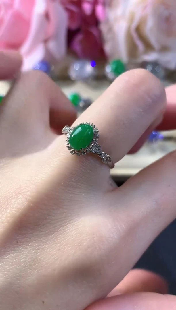 18K金镶嵌戒指翡翠冬日珠宝Q20