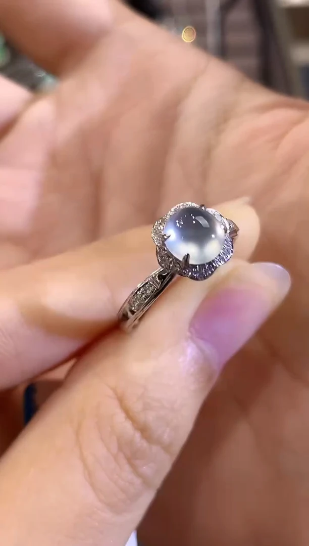 18K金镶嵌戒指翡翠B228