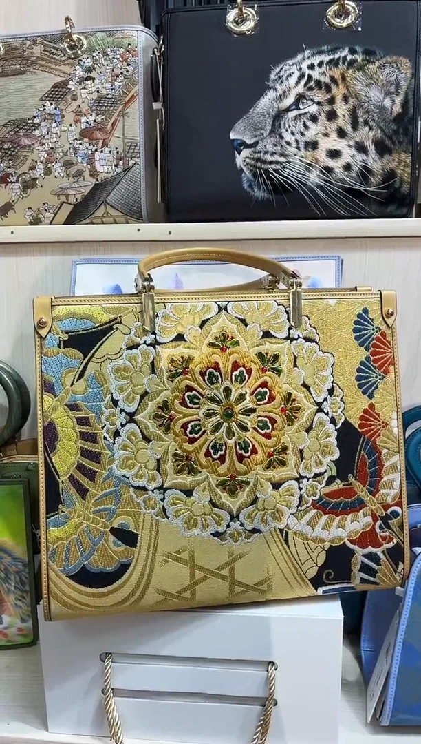 织物眉****店金色托特