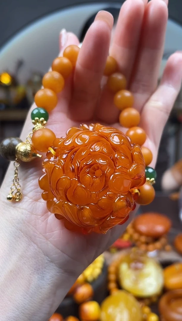 【闪购商品】琥珀裸石未镶嵌首饰 假1赔4 （多样性发货1件