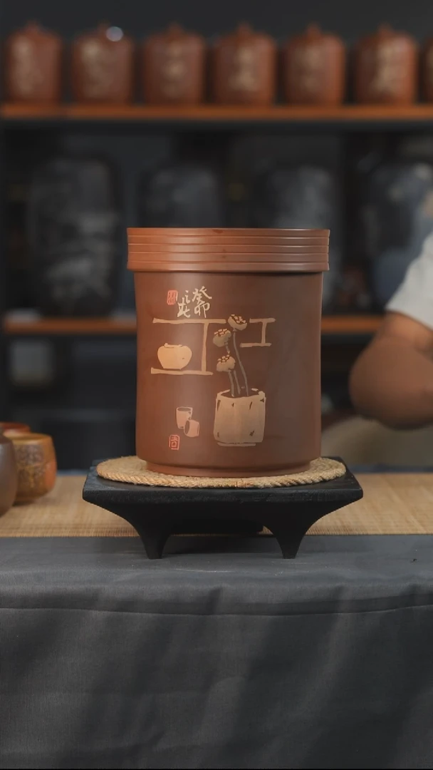 云水山涧建水紫陶微瑕357g醒茶罐 039
