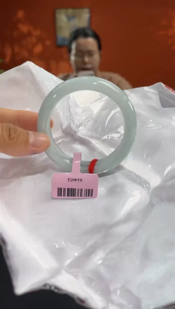 未镶嵌手镯翡翠翡翠手镯（微瑕）