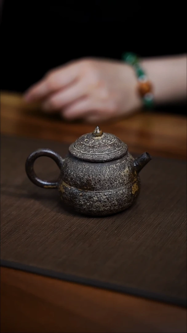纯手工制作 黑紫砂葫芦壶