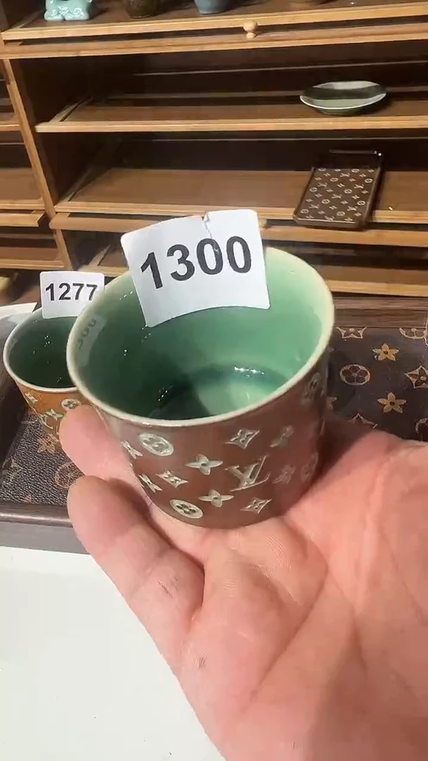 龙泉窑老花双釉小号冰桶微瑕1300