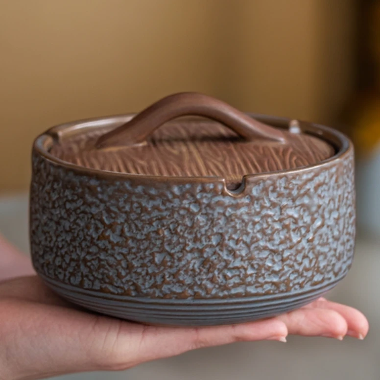 复古陶瓷烟灰缸办公室大烟缸带盖防飞灰桌面摆件中式高端大号手工