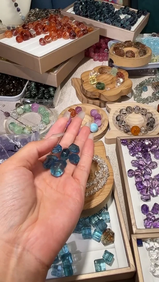 水晶手串未镶嵌塑**人T04魔鬼蓝随行8颗拍5