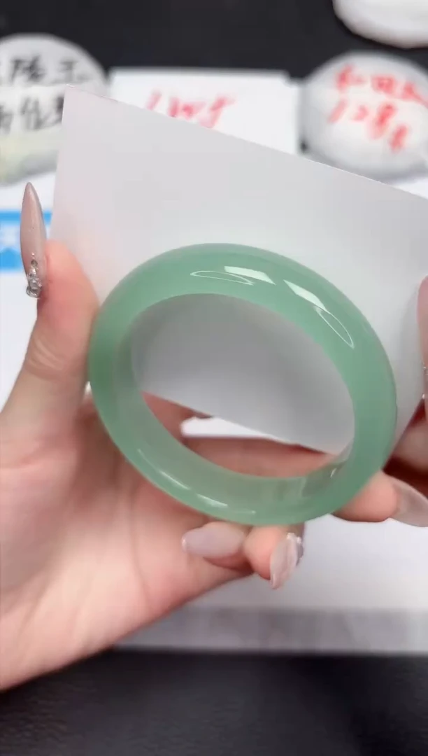 【闪购商品】石英质玉手镯未镶嵌521-54