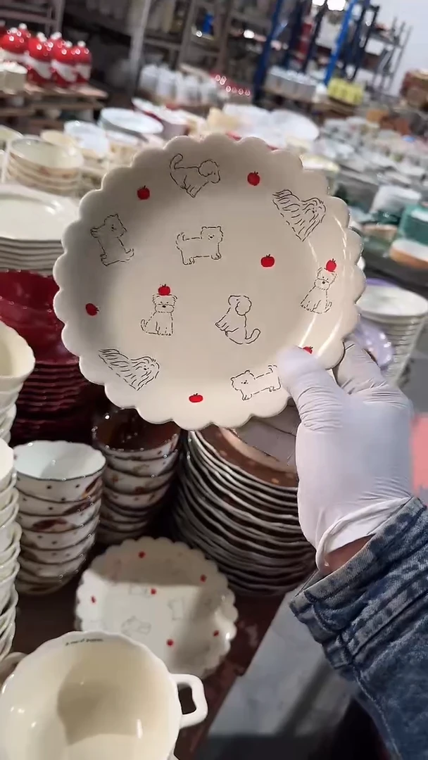 陶瓷8英寸小狗盘 微瑕凑满20元包邮