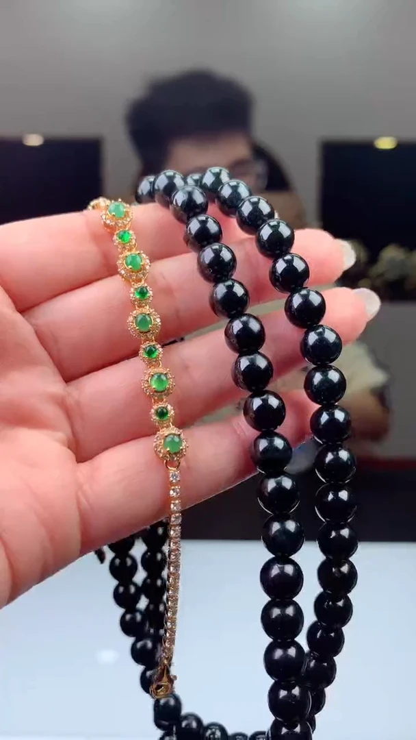 【闪购商品】翡翠颈饰未镶嵌天然A货翡翠（拍一发二）