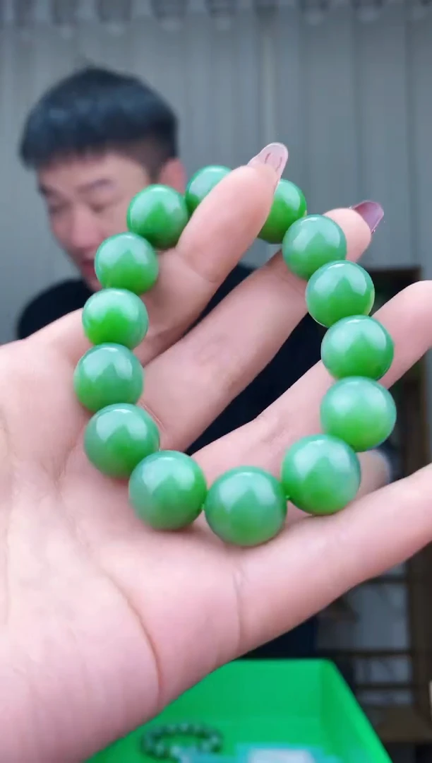 【闪购商品】和田玉挂件未镶嵌拍一发一，多样性发货！