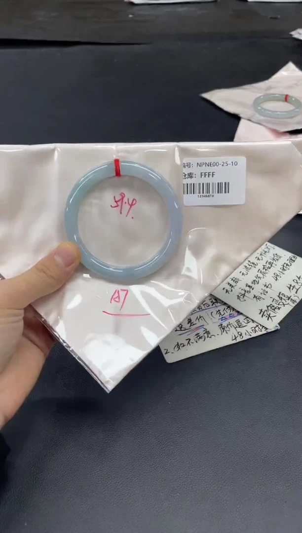 未镶嵌手镯翡翠翡翠手镯