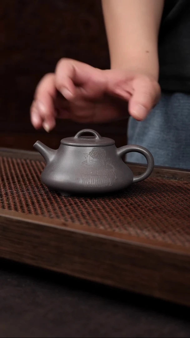 【闪购商品】紫砂茶壶天青刻绘楚瓢