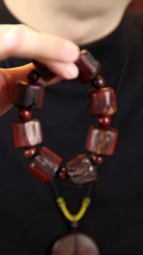 【闪购商品】降真香手串/手链海南红降土埋玉化料手串