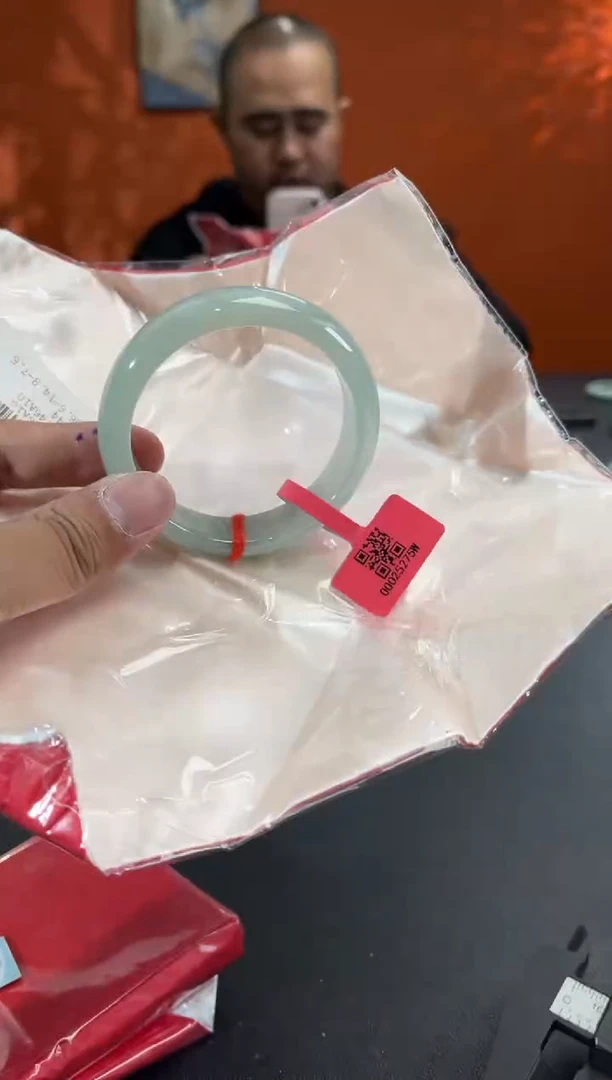 未镶嵌手镯翡翠15 56