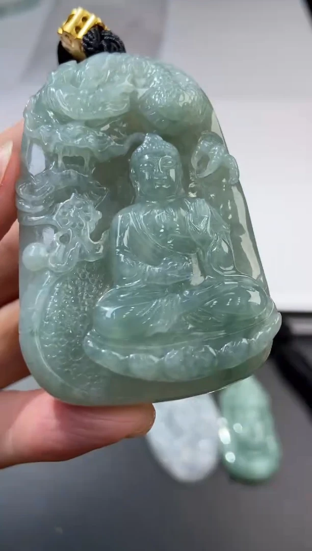 未镶嵌挂件翡翠370072    多人