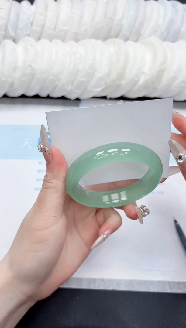 石英质玉手镯未镶嵌100-56