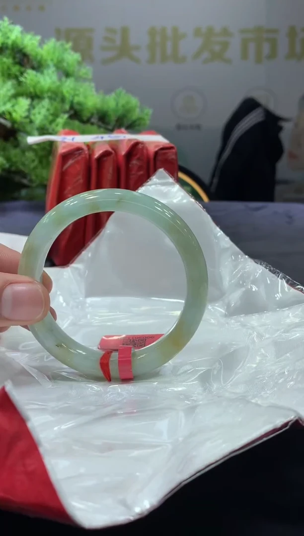 未镶嵌手镯翡翠翡翠手镯