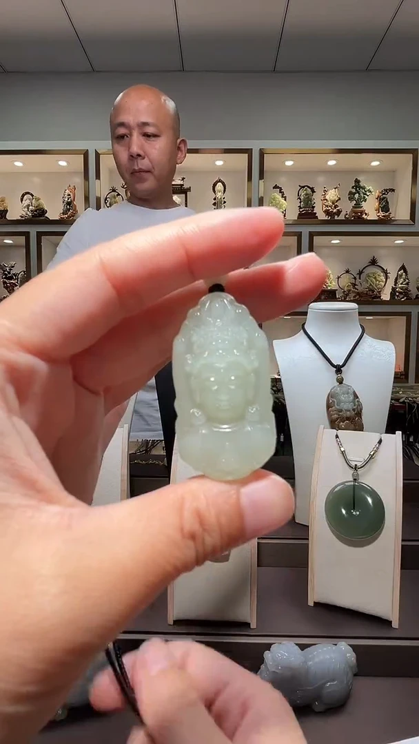 和田玉未镶嵌车挂苏