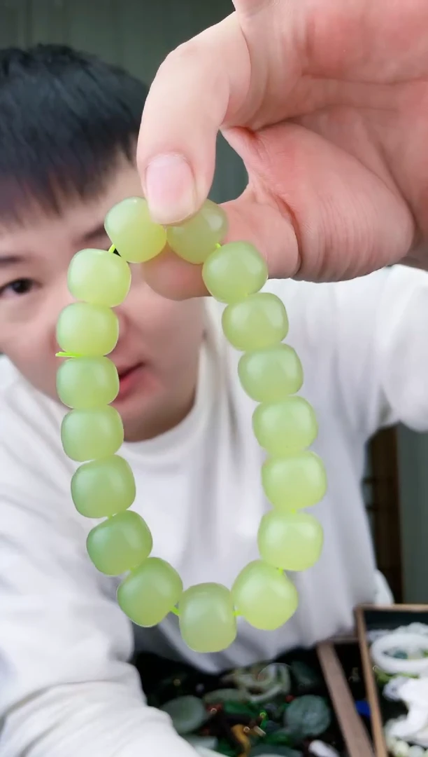 未镶嵌和田玉挂件拍一发一，多样性发货！