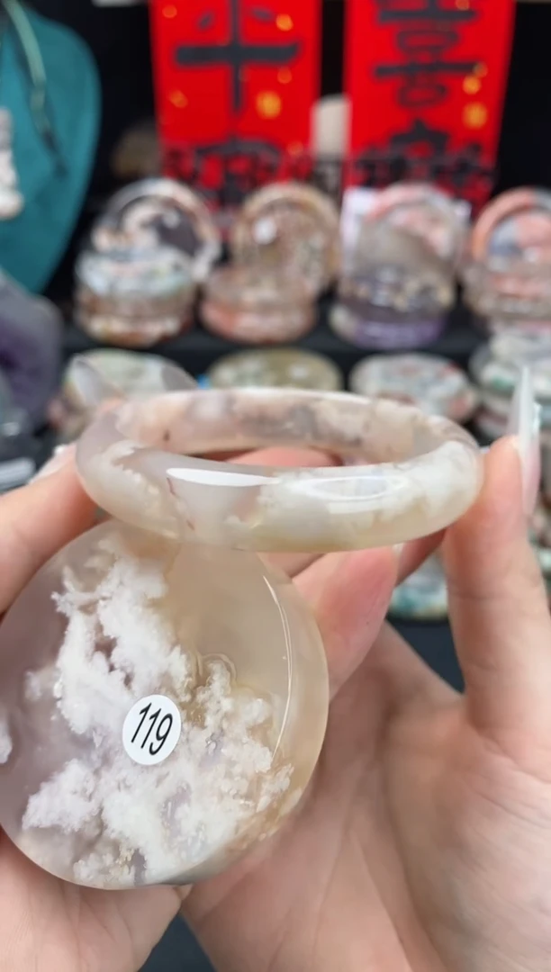 【闪购商品】石英质玉手镯（圆镯）未镶嵌59