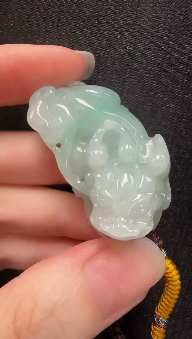 翡翠未镶嵌颈饰928貔貅一只
