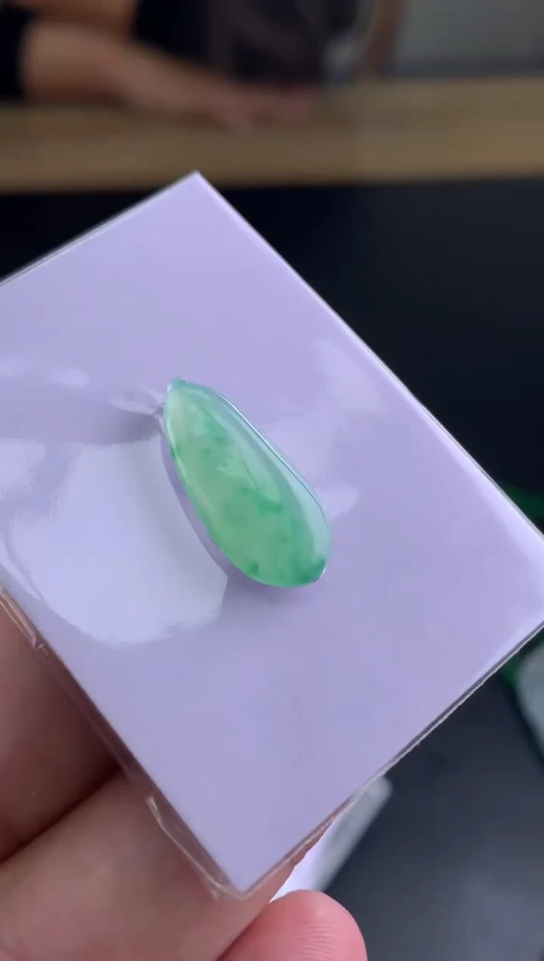 【闪购商品】定制翡翠未镶嵌多样性发一件